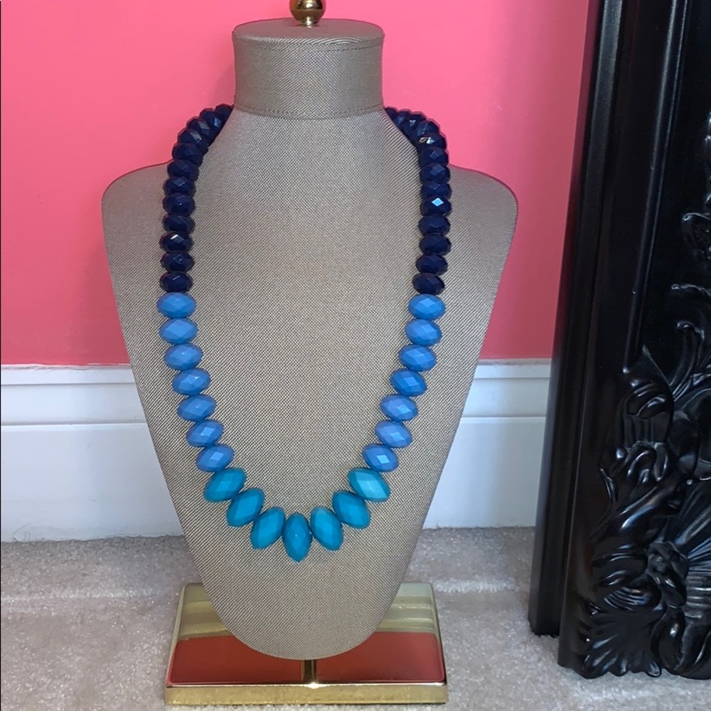 Three shades blue necklace